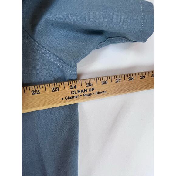 Mountain Hardwear Men's Size XL Button Up Short Sleeve Chambray Shirt - Picture 5 of 7